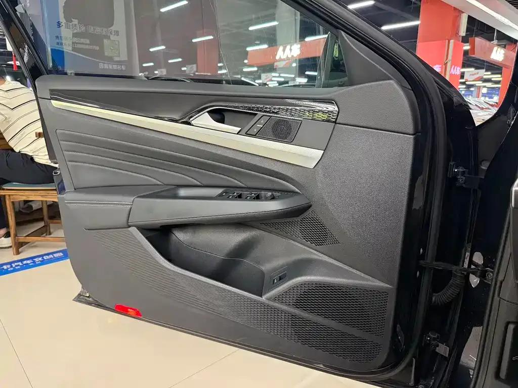 Volkswagen Passat — фото 4