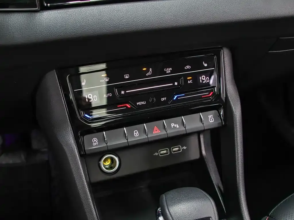 Skoda Karoq 2022 из CN, фото 2