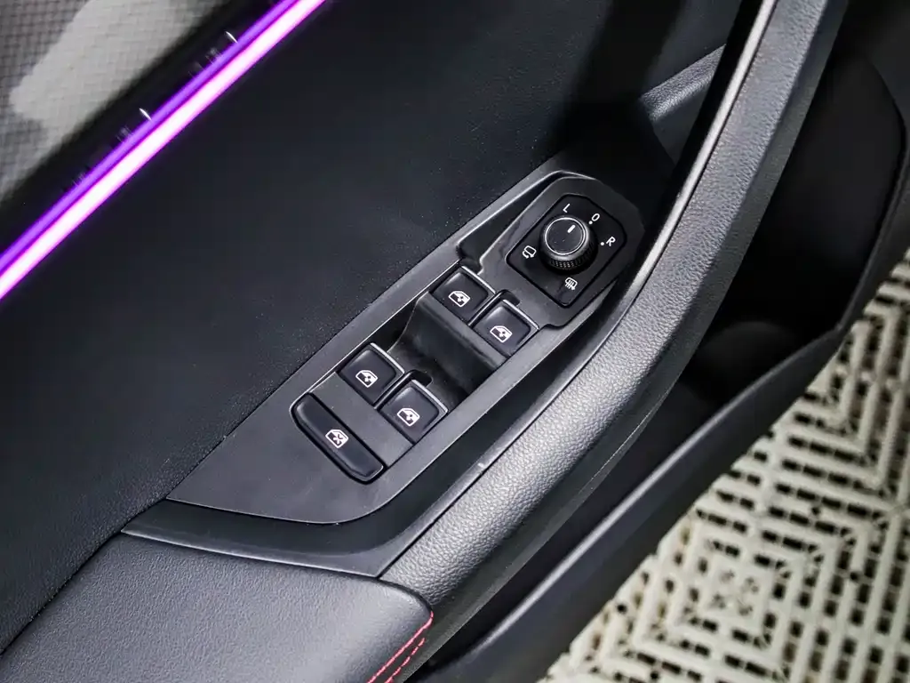 Skoda Karoq 2022 из CN, фото 9