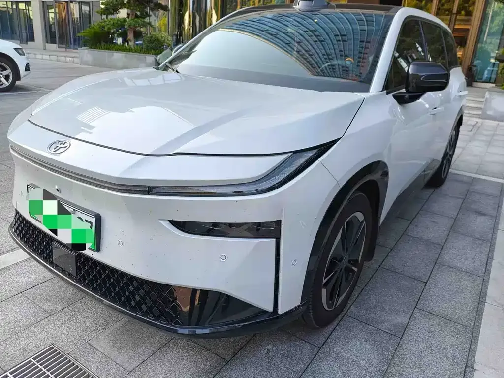 Toyota Platinum 3X