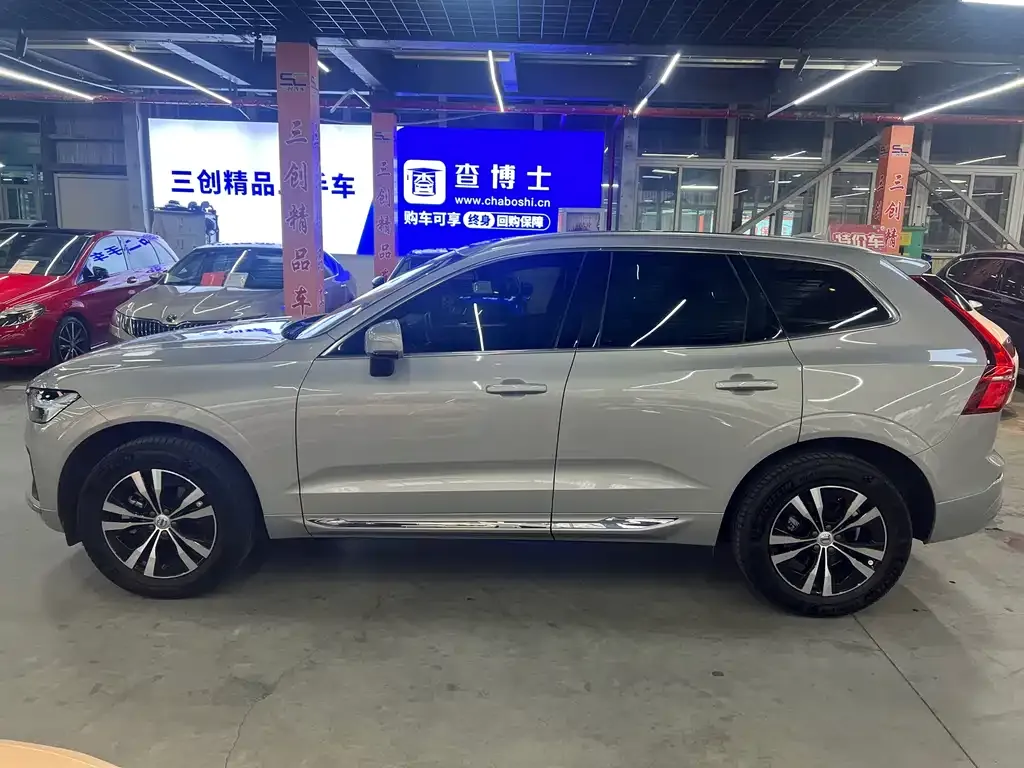 Volvo XC60 — фото 9