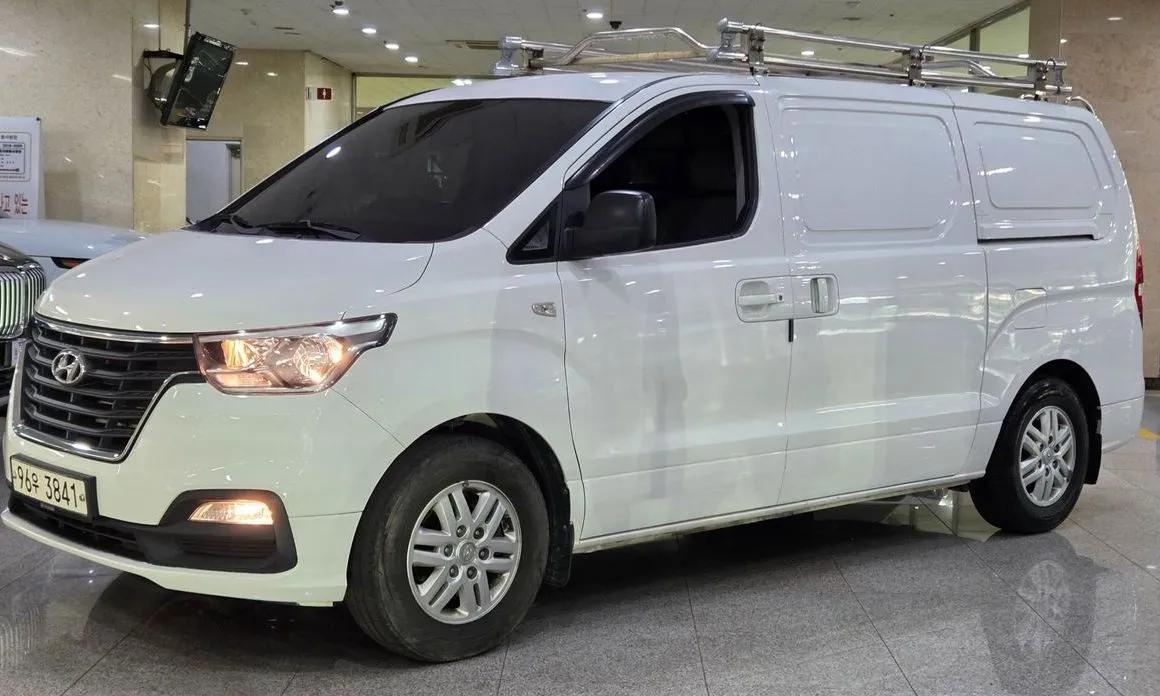 Hyundai Starex