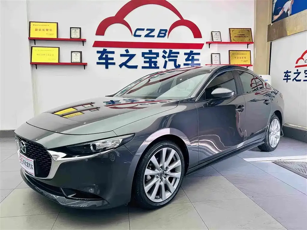Mazda 3 Axela — фото 1