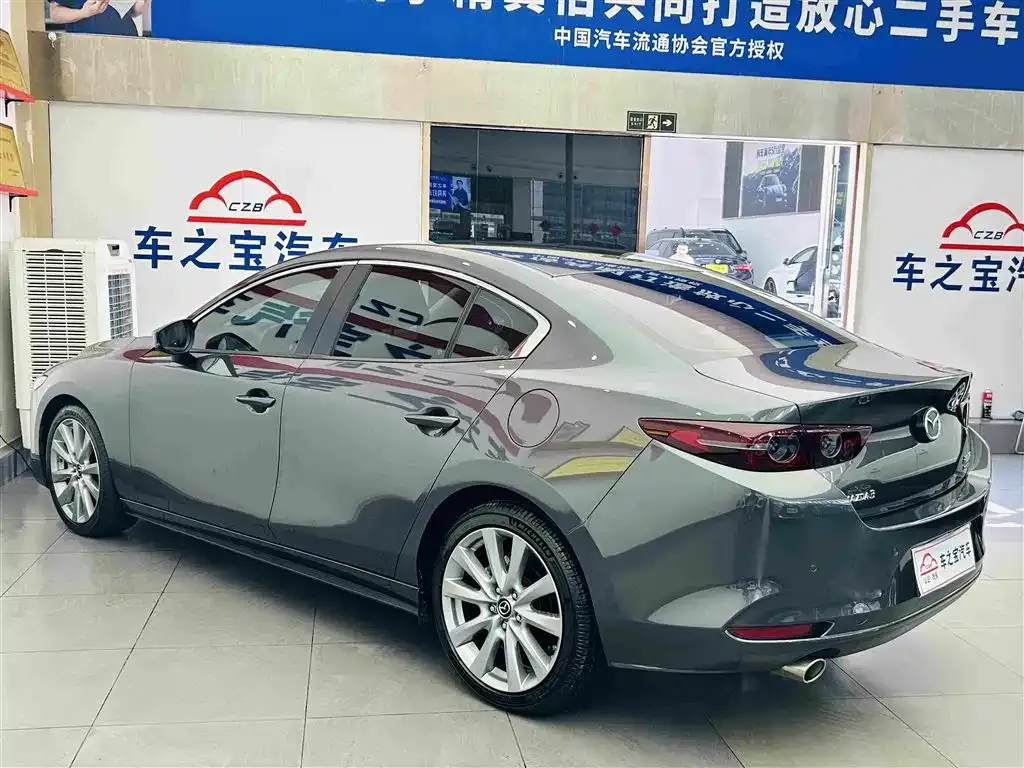 Mazda 3 Axela — фото 10