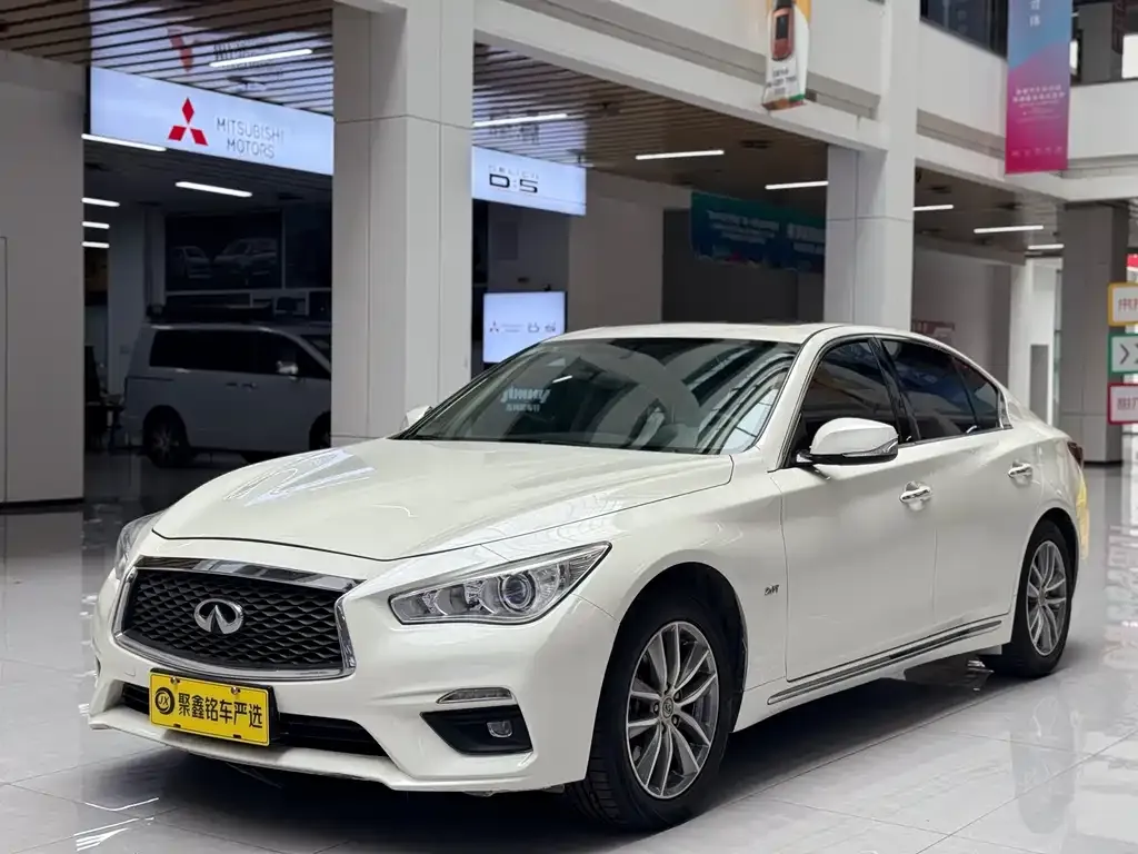 Infiniti Q50L