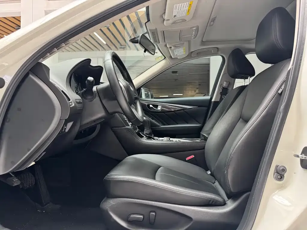 Infiniti Q50L 2023 из CN, фото 10