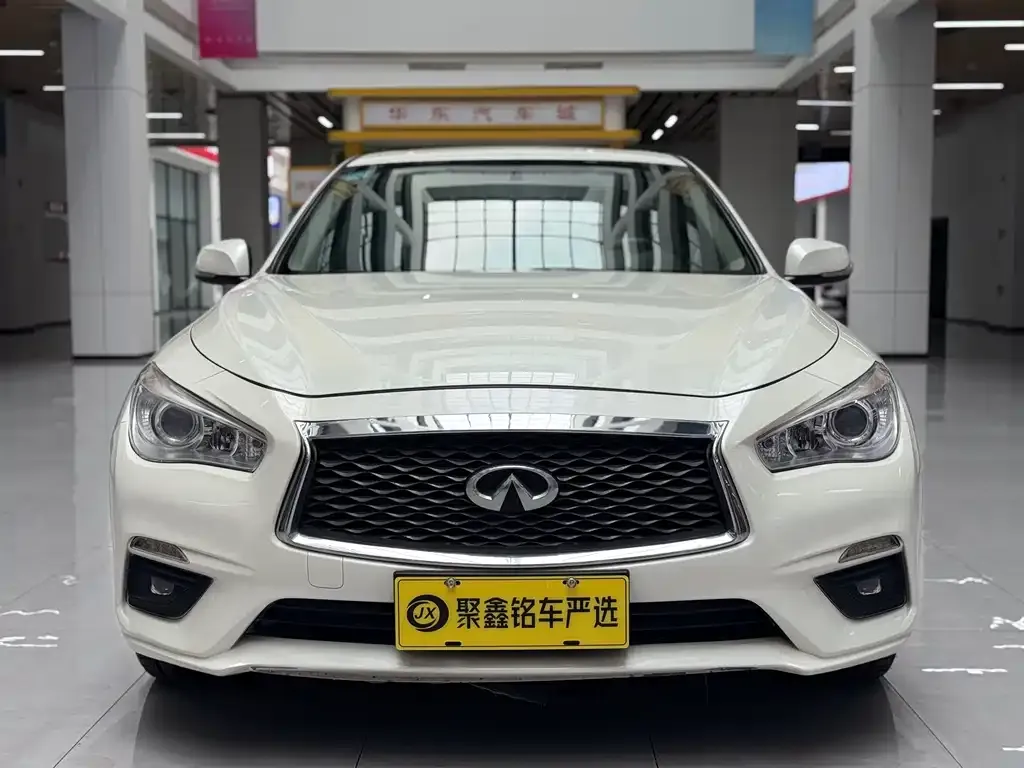 Infiniti Q50L 2023 из CN, фото 2