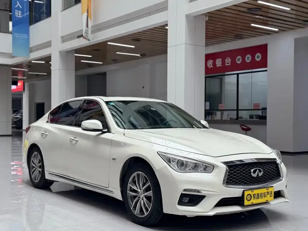 Infiniti Q50L 2023 из CN, фото 3