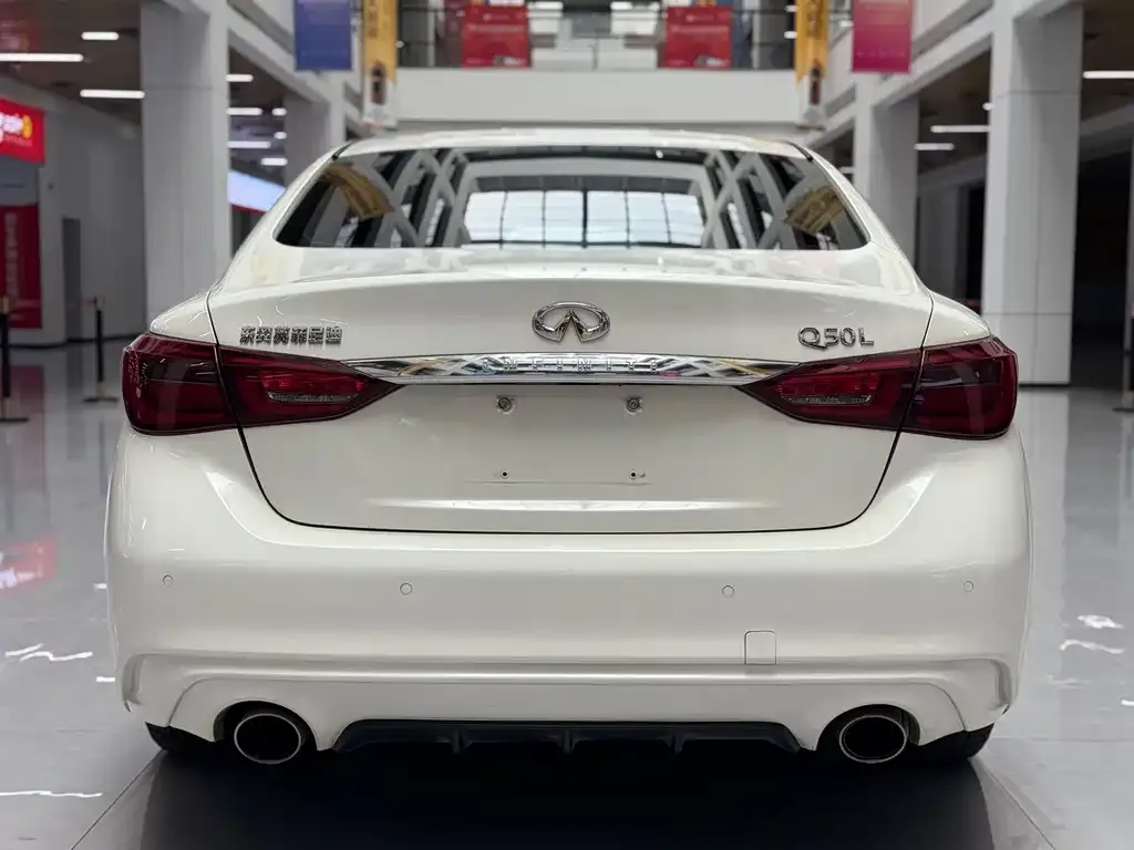 Infiniti Q50L 2023 из CN, фото 9