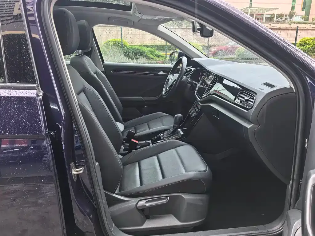 Volkswagen T-Roc 2021 из CN, фото 3