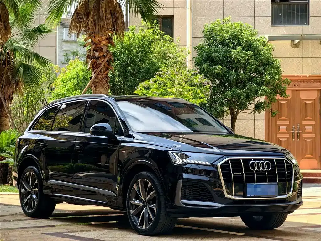 Audi Q7 — фото 6