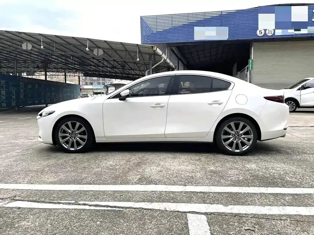 Mazda 3 Axela 2021 из CN, фото 5