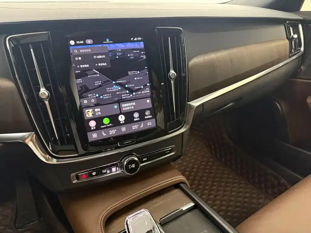Volvo S90 — фото 10