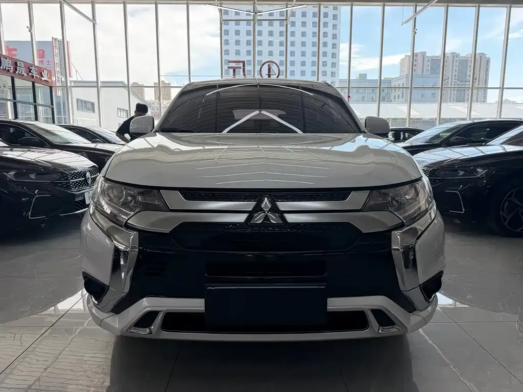Mitsubishi Outlander 2022 из CN, фото 6