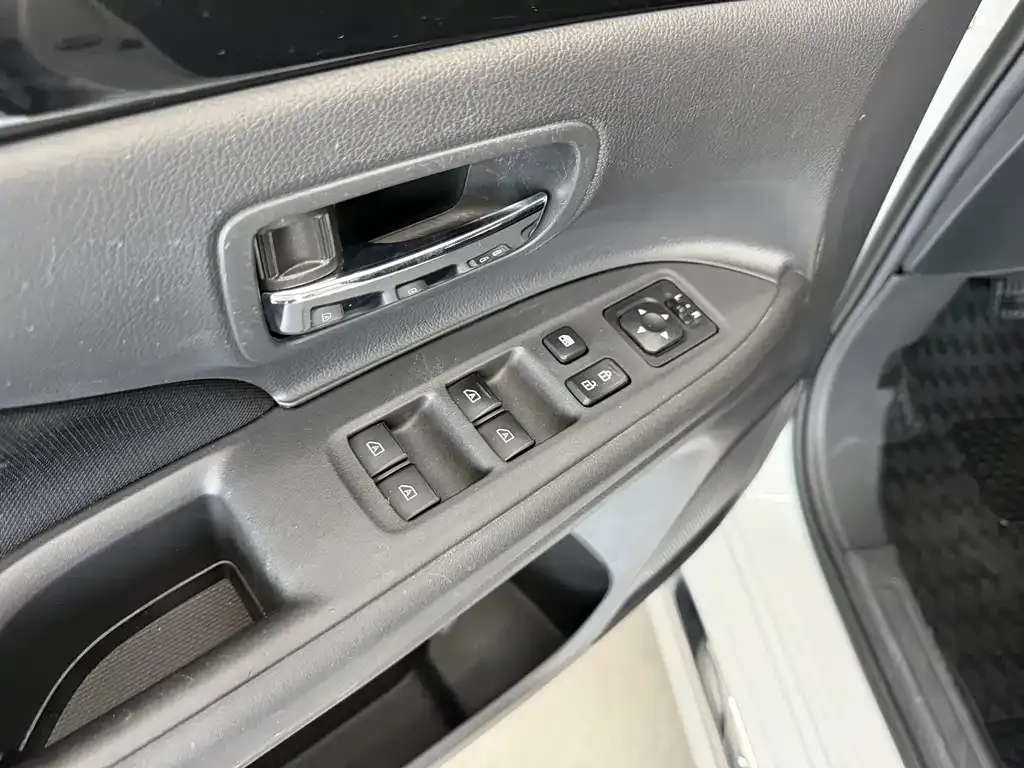 Mitsubishi Outlander 2022 из CN, фото 8