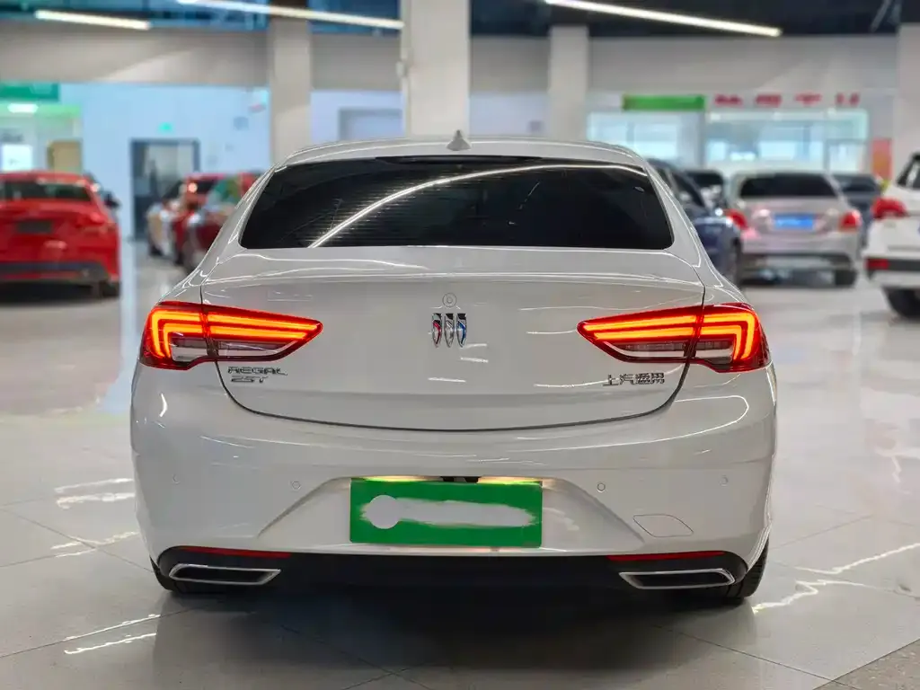 Buick Regal 2023 из CN, фото 2