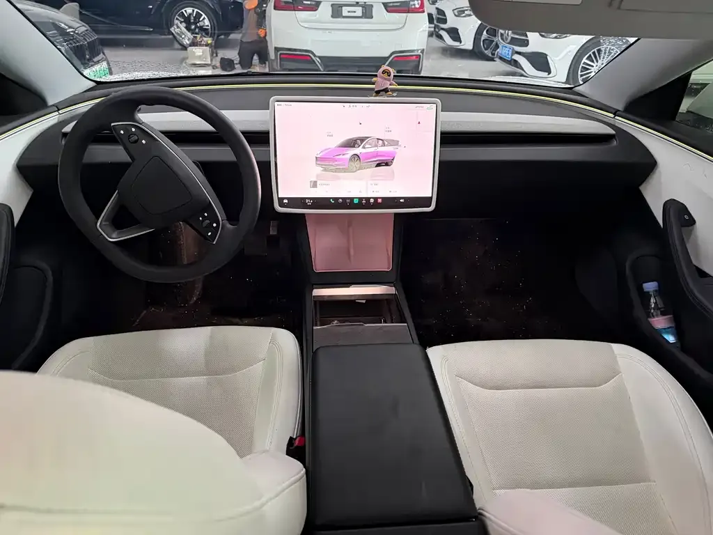 Tesla Model 3 — фото 2