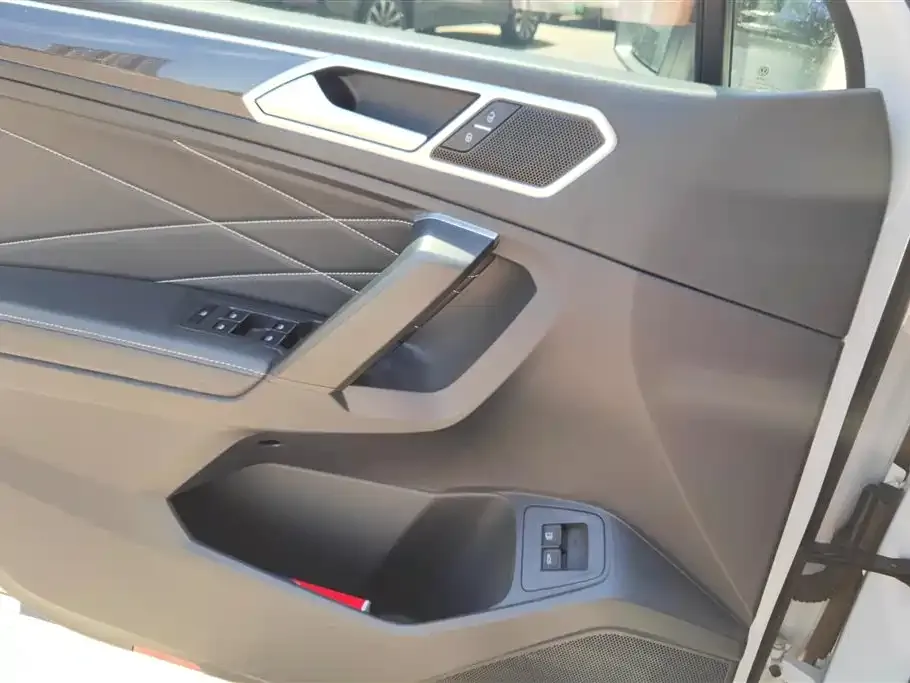 Volkswagen 途观L插电混动 2023 из CN, фото 3