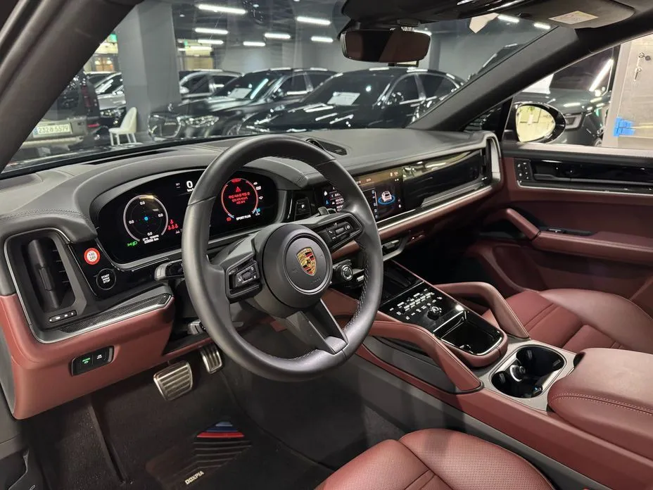 Porsche Cayenne 2024 из KR, фото 10
