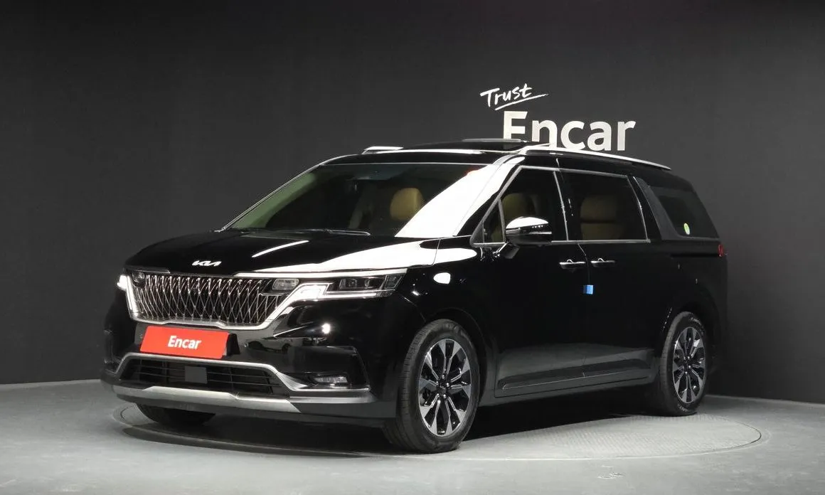 Kia Carnival — фото 1