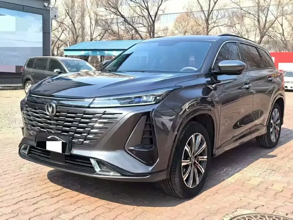 Changan CS75PLUS — фото 1