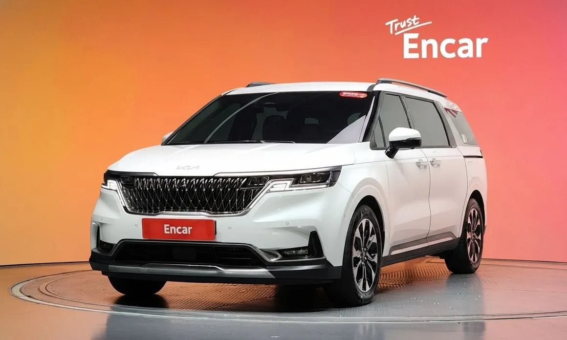 Kia Carnival — фото 1
