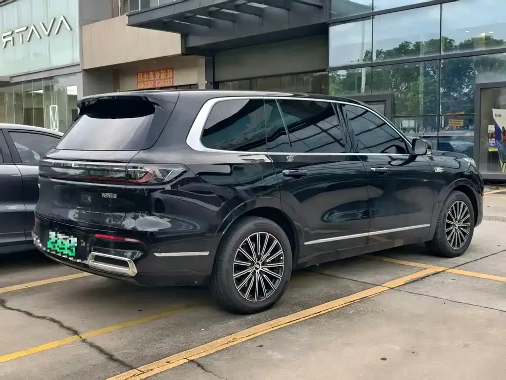Geely Galaxy M9 — фото 8