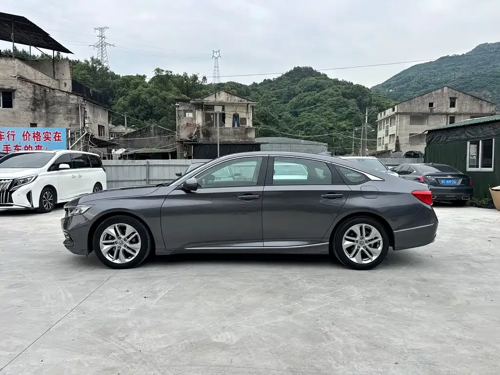 Honda Accord — фото 3