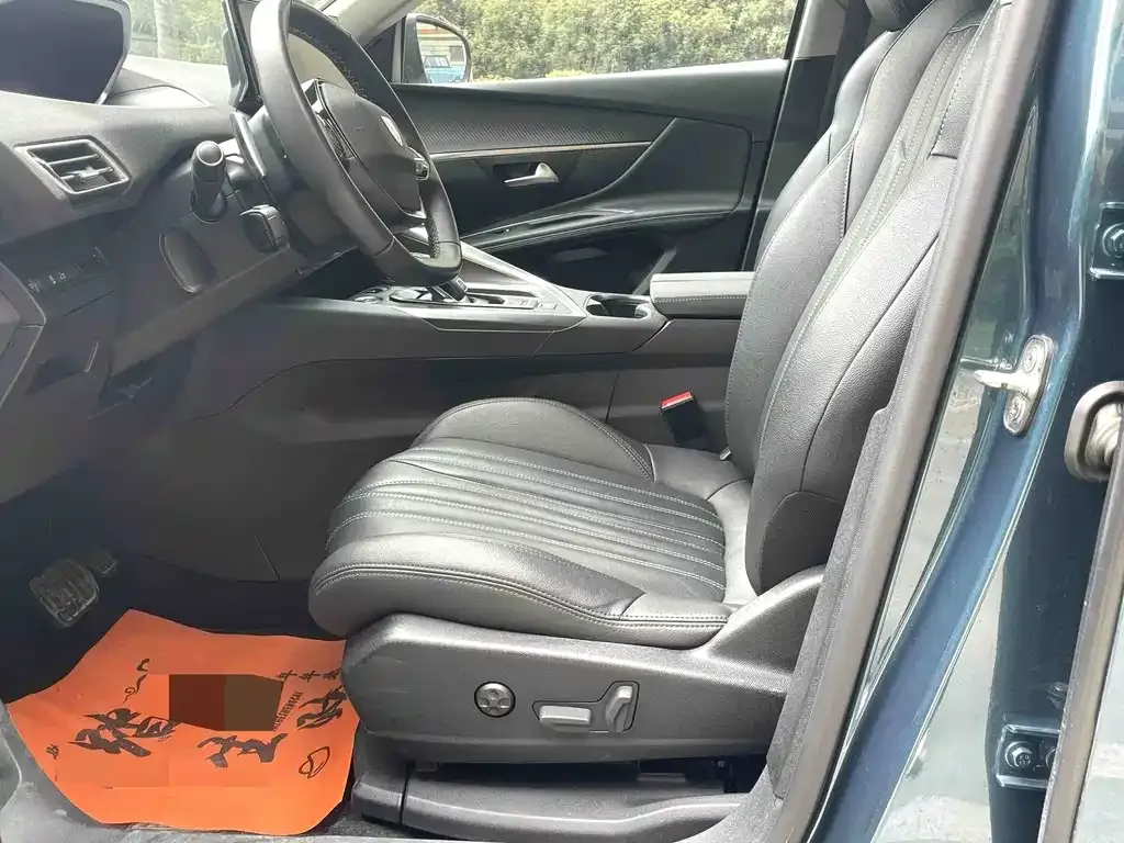 Peugeot 5008 2023 из CN, фото 3