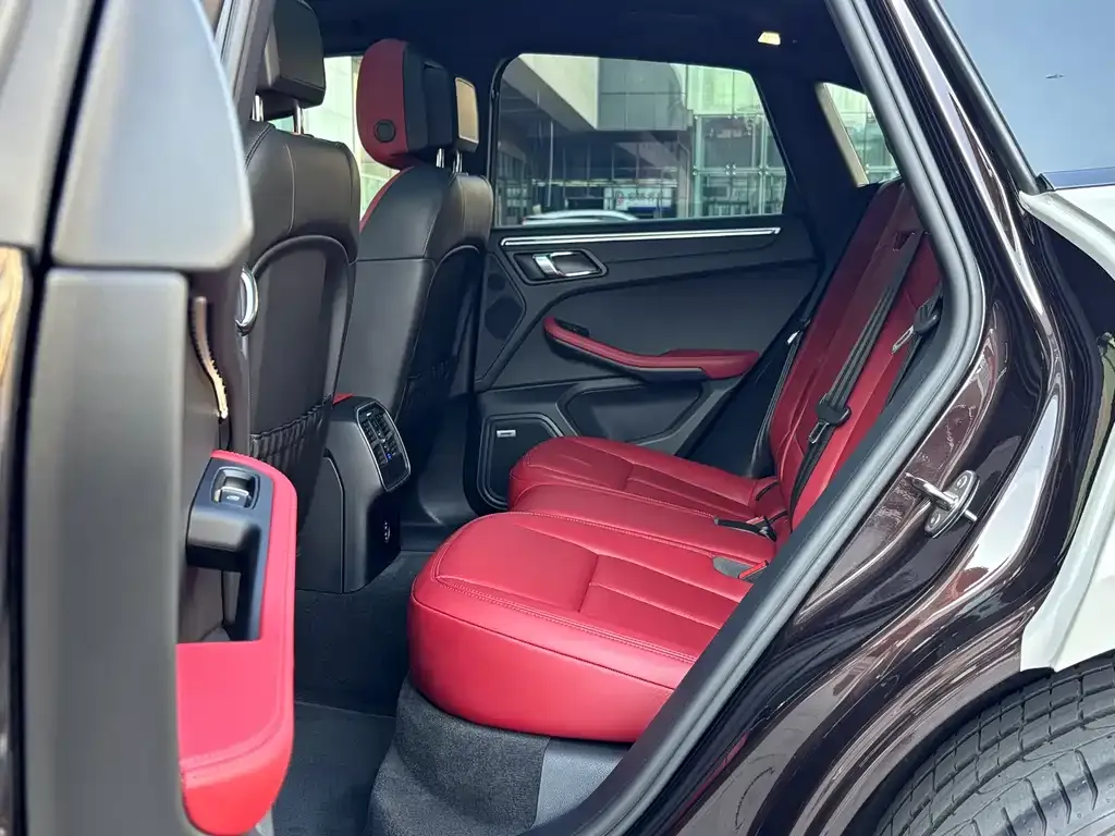 Porsche Macan 2022 из CN, фото 3