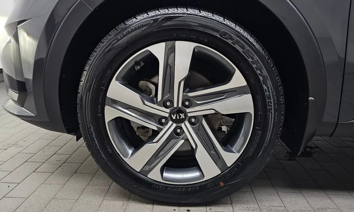 Kia Sorento — фото 8