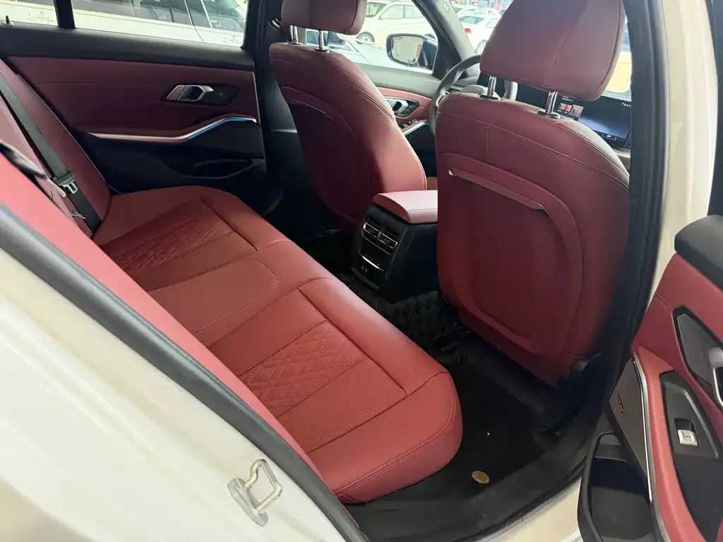 BMW 3 Series — фото 7