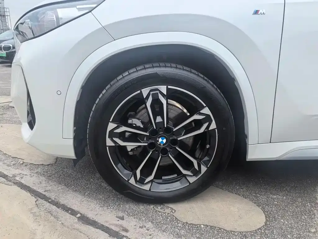 BMW X1 — фото 2