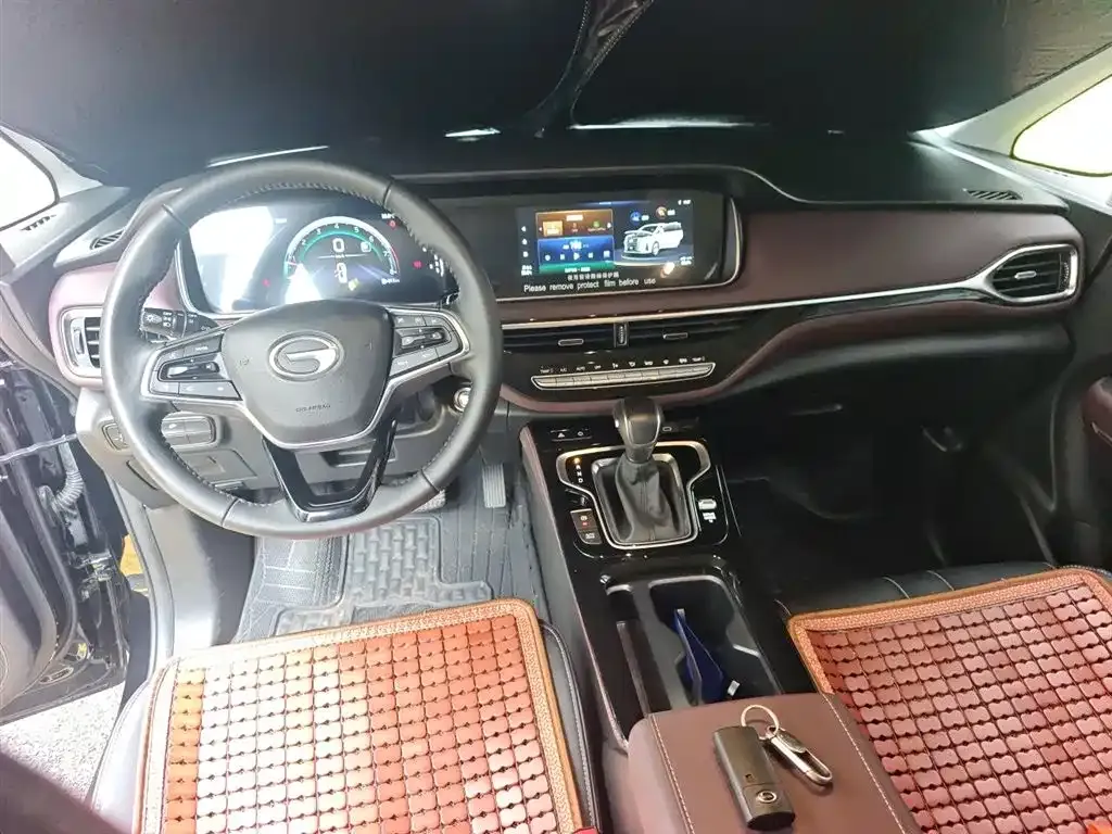 GAC Motor Trumpchi M6 — фото 9