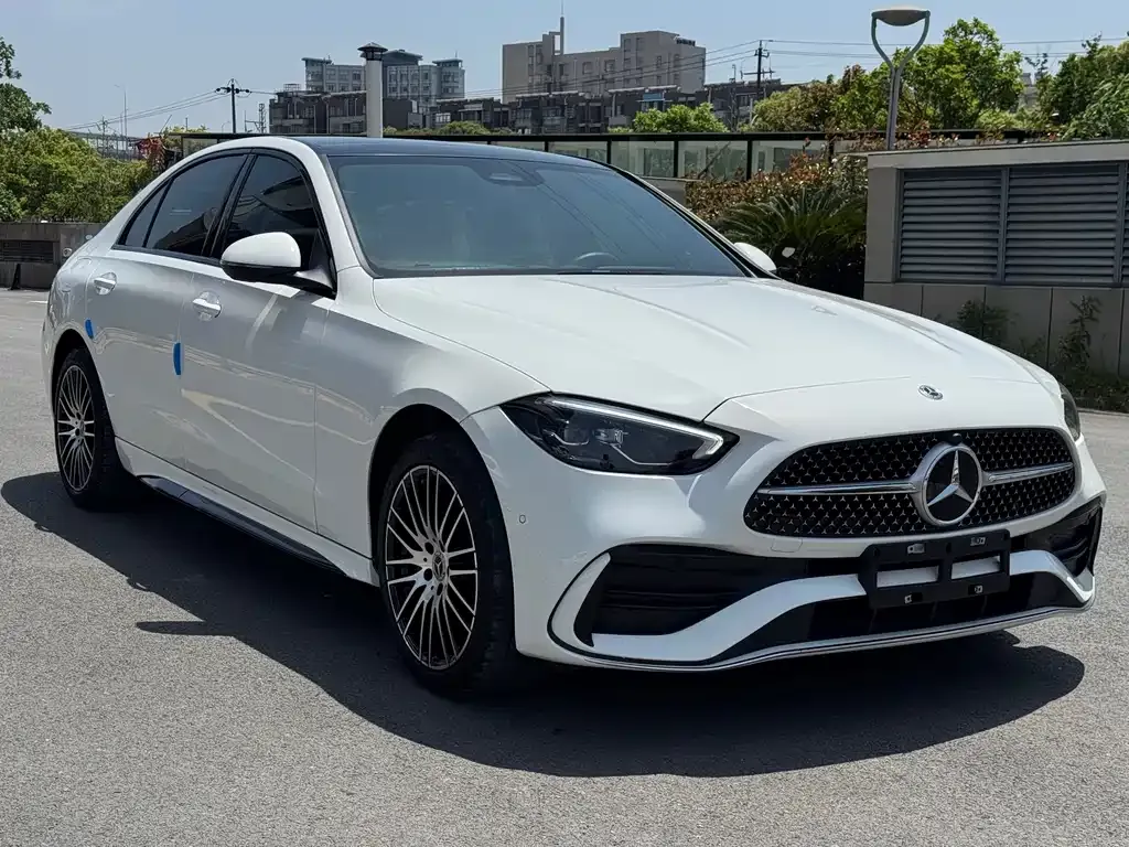Mercedes-Benz C-Class — фото 1