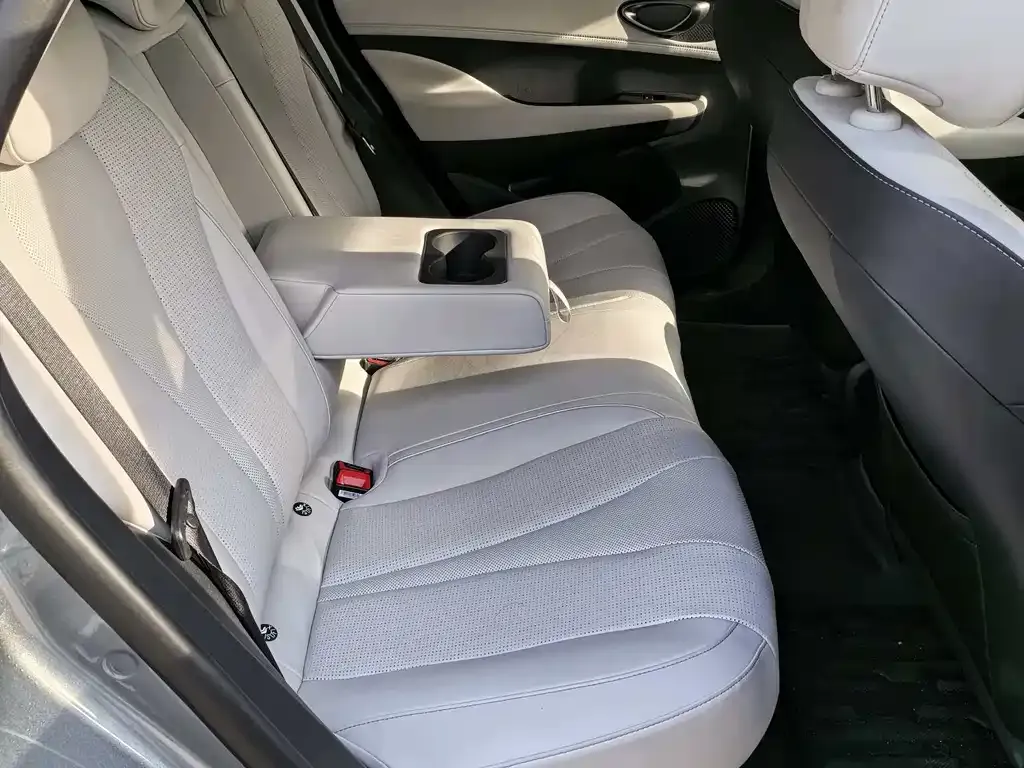 BYD Seal 05 DM-i — фото 3