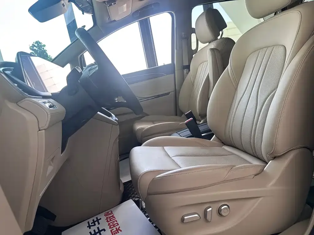 Buick GL8 Hybrid 2025 из CN, фото 3
