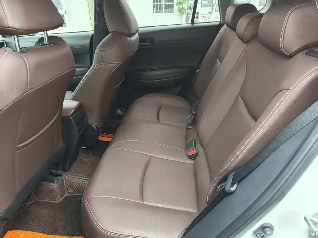 Toyota Corolla Cross 2023 из CN, фото 2