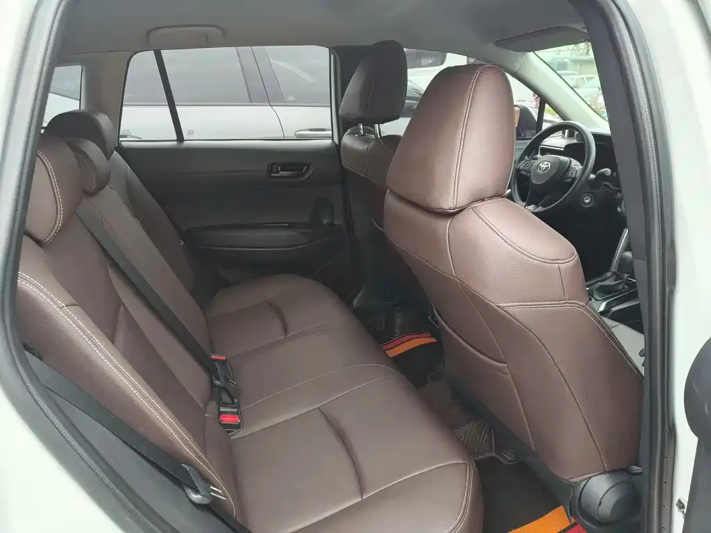Toyota Corolla Cross 2023 из CN, фото 3