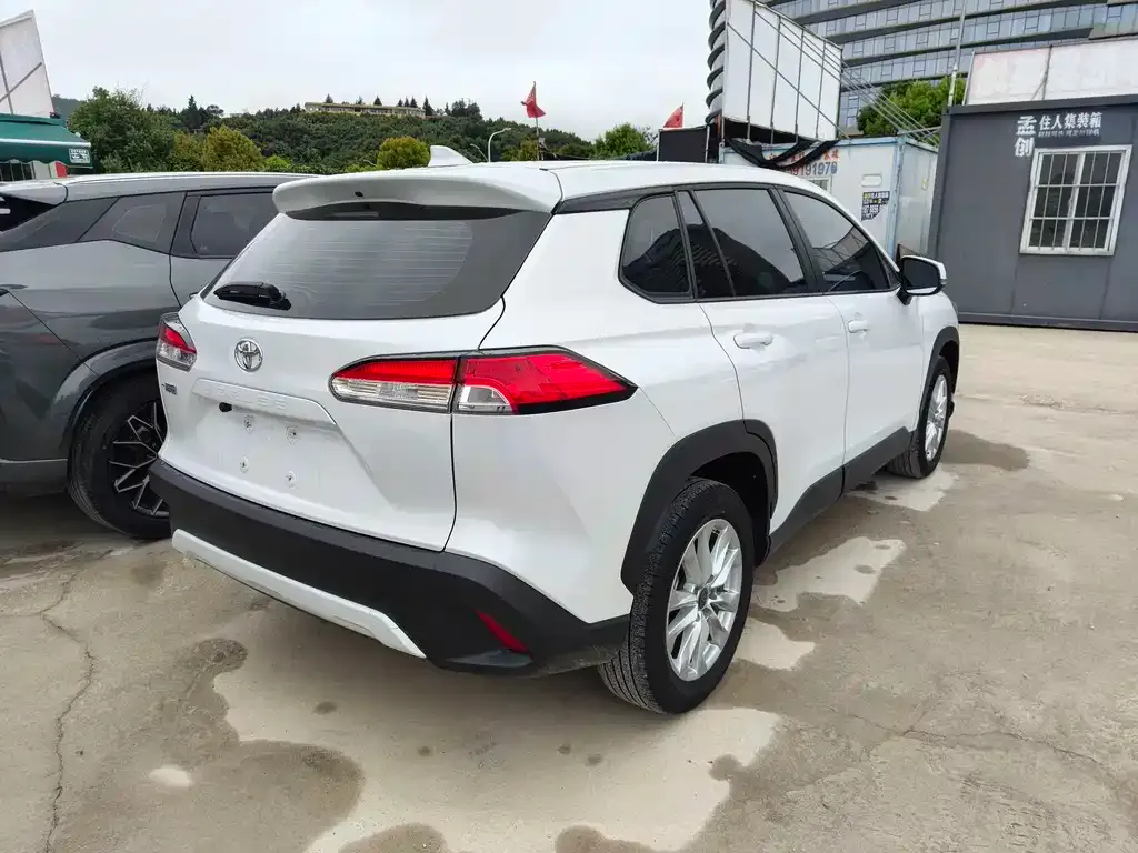 Toyota Corolla Cross 2023 из CN, фото 10