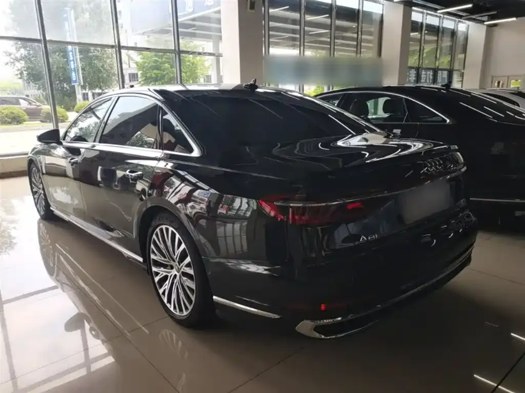 Audi A8 2024 из CN, фото 7