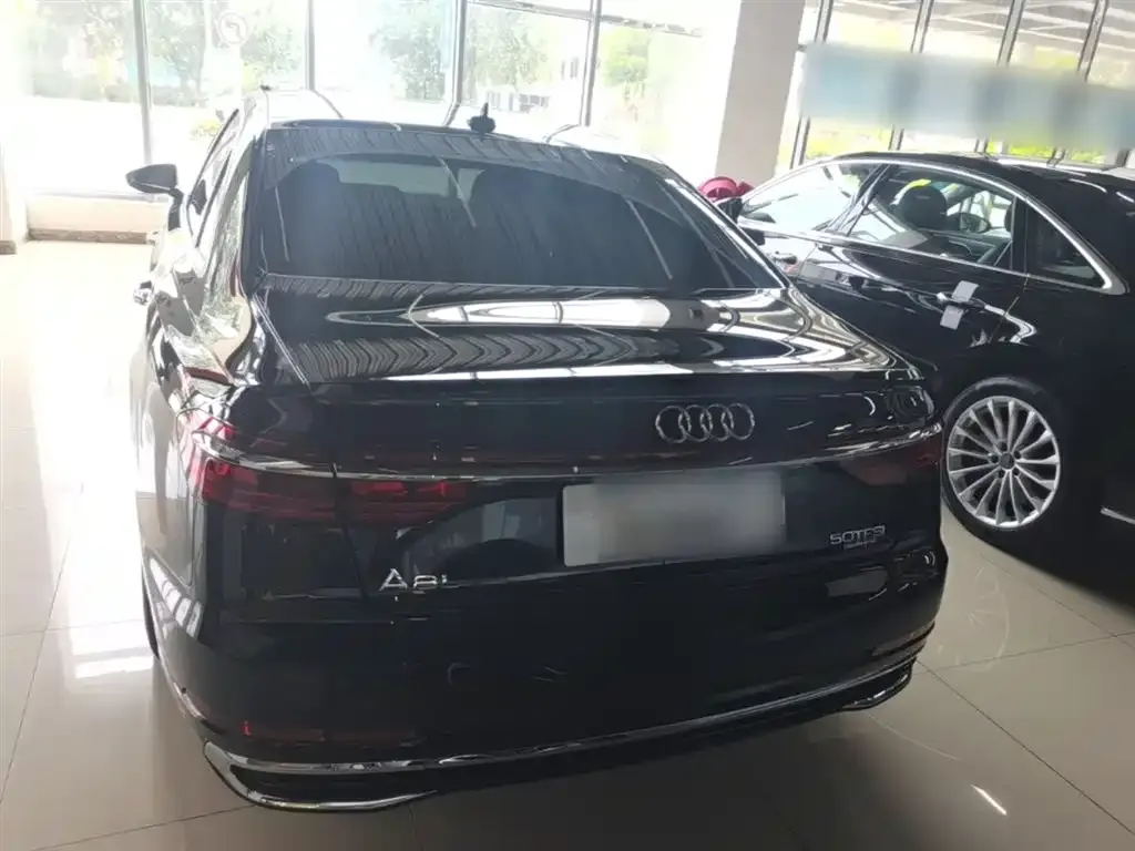 Audi A8 2024 из CN, фото 4