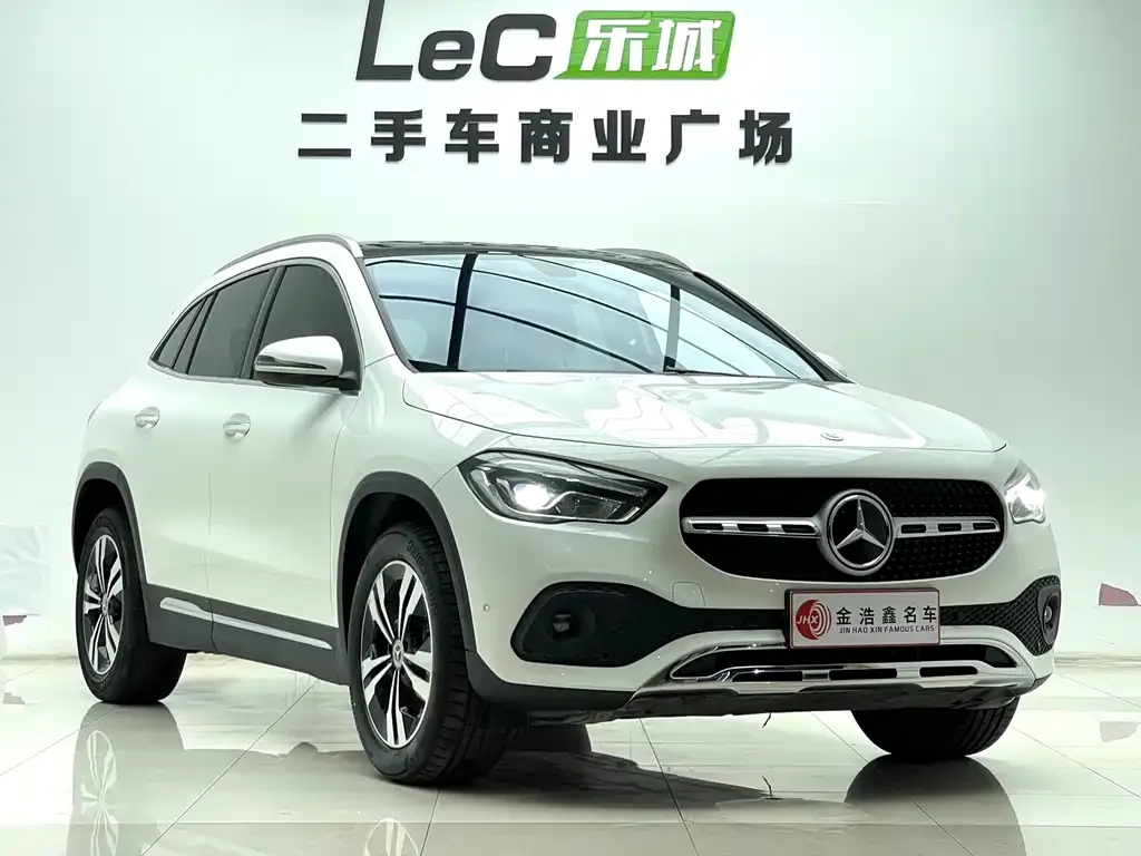 Mercedes-Benz GLA — фото 6