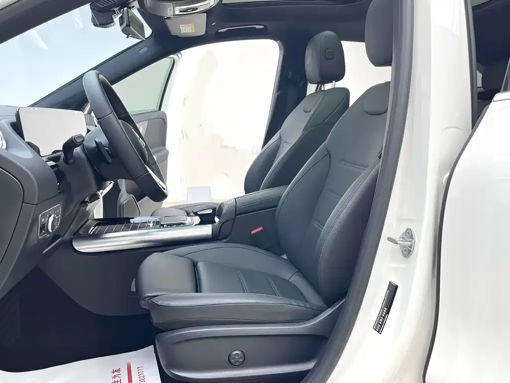 Mercedes-Benz GLA — фото 10