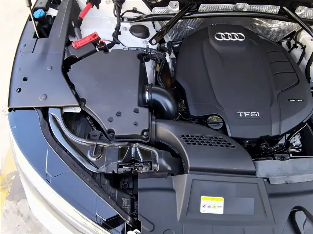 Audi Q5L Sportback — фото 3