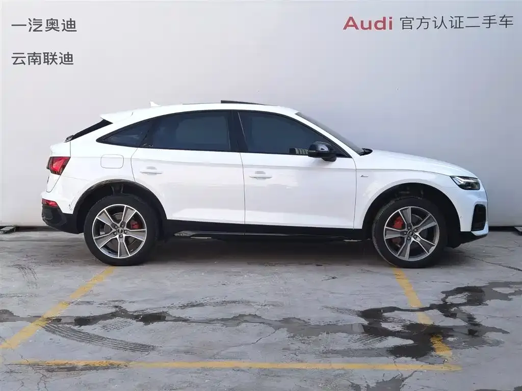 Audi Q5L Sportback — фото 7