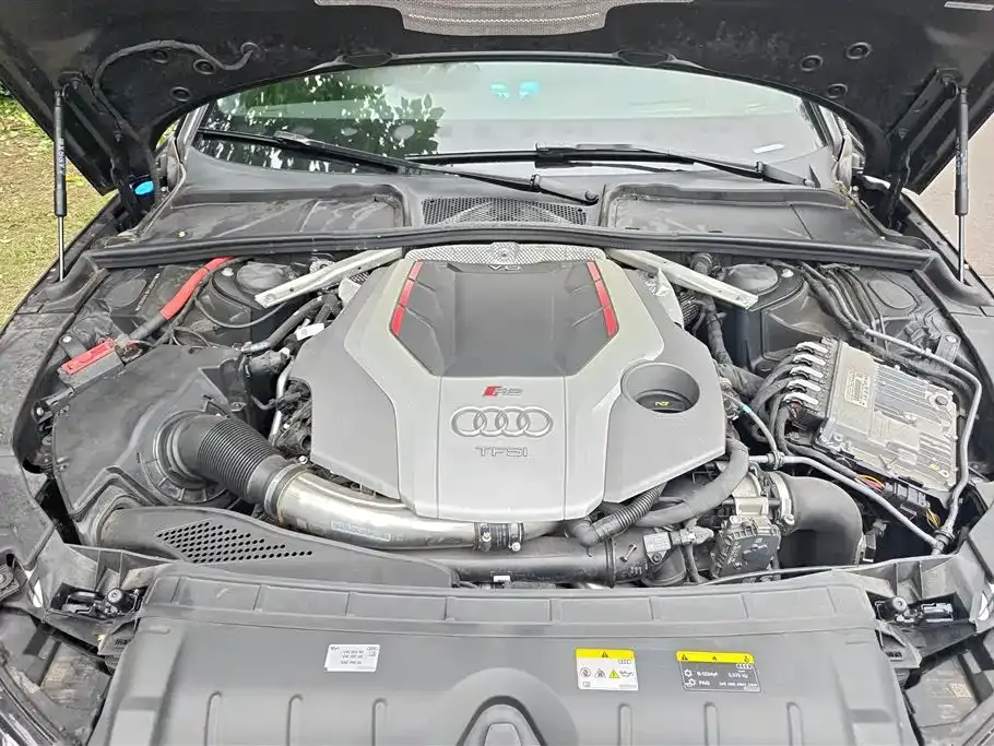 Audi RS 4 2023 из CN, фото 8