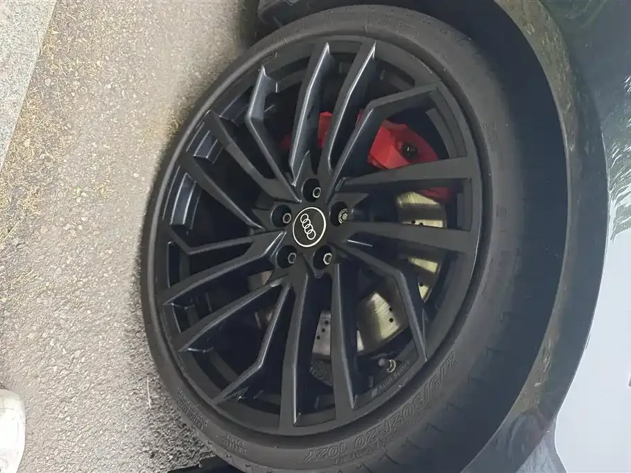 Audi RS 4 2023 из CN, фото 7