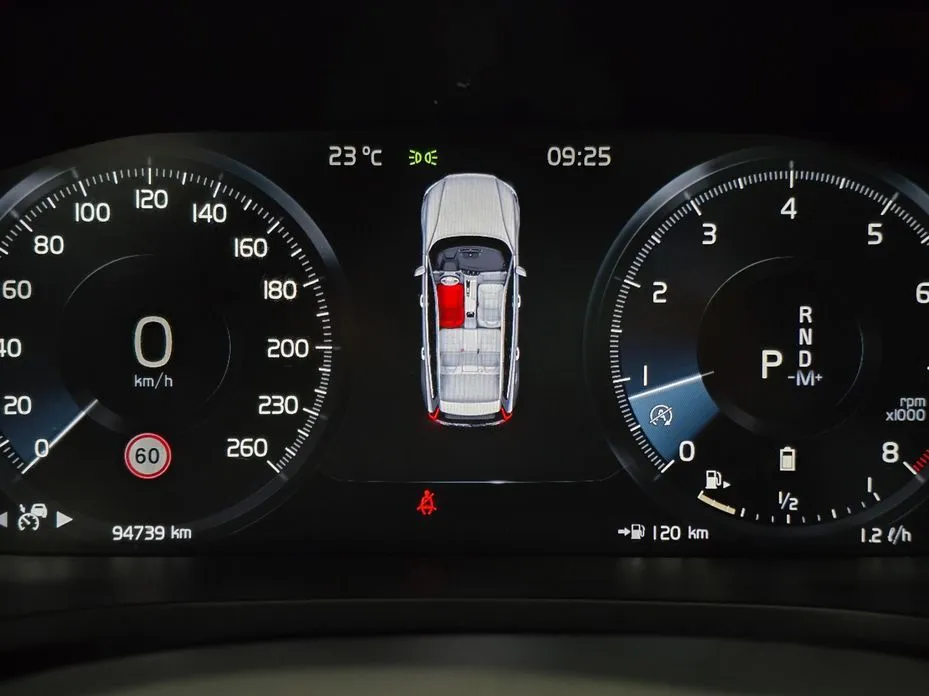 Volvo V60 2021 из KR, фото 9