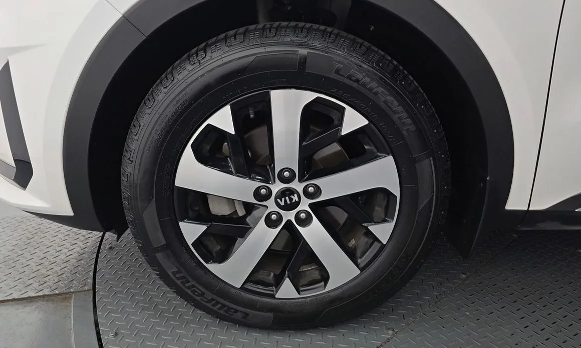 Kia Sorento — фото 7